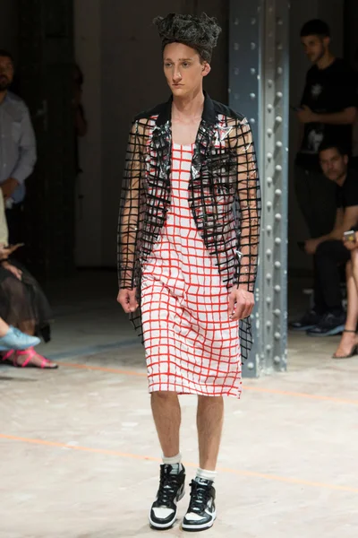 Look 14